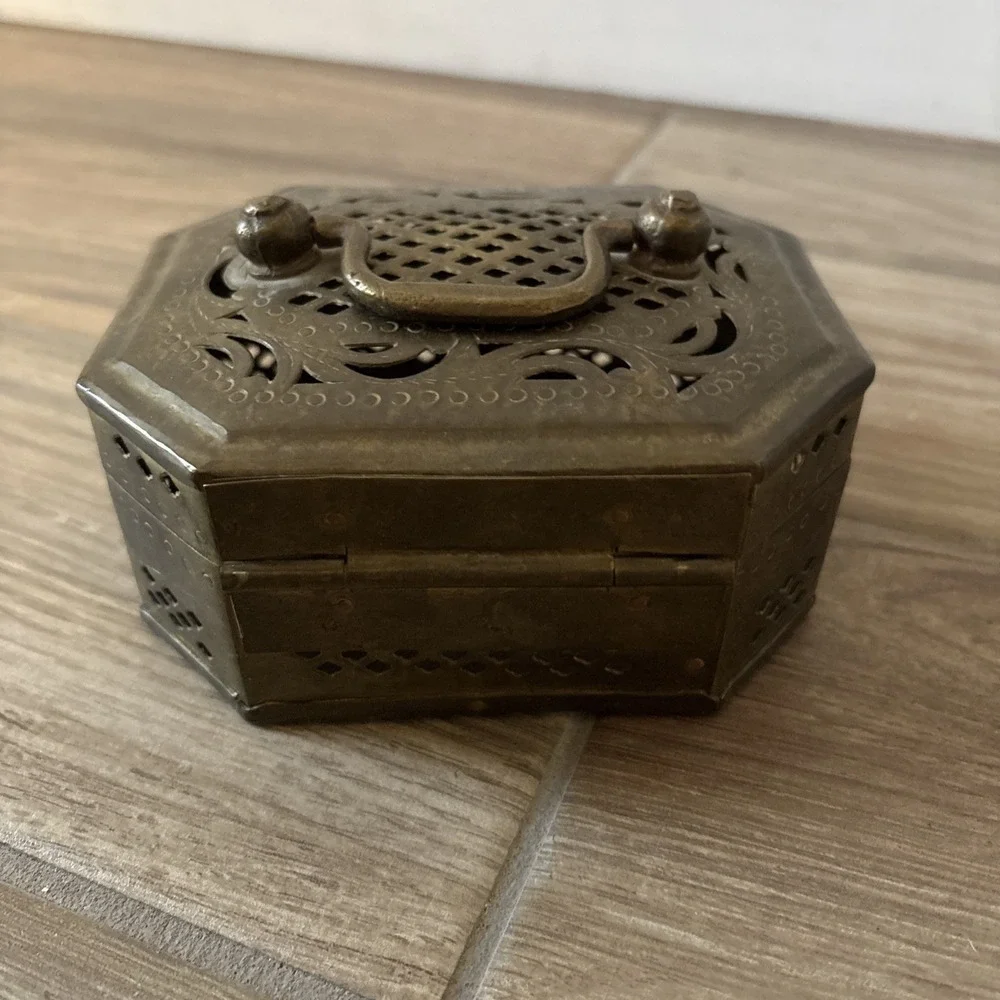 Vintage Brass Cricket Box Incense Lock Box Hinged W/ Handle Jali Cut India  6.5
